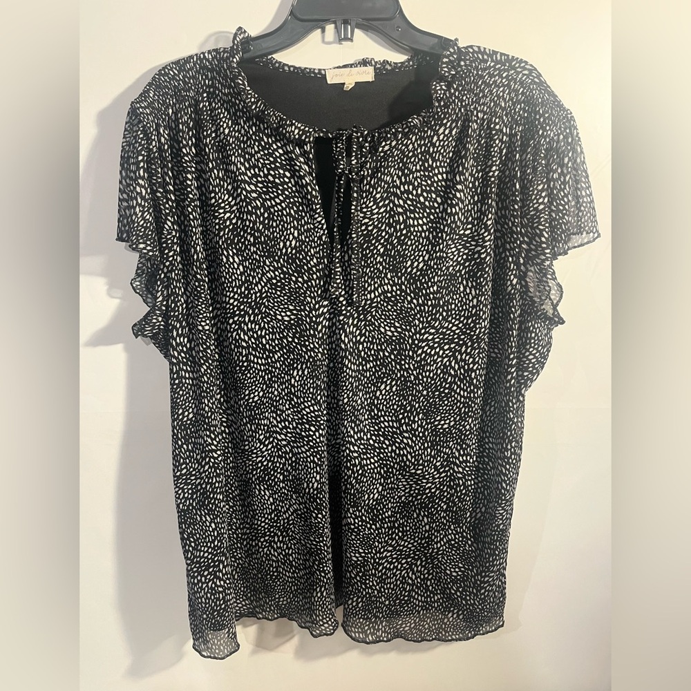 Elegant Black and White Blouse